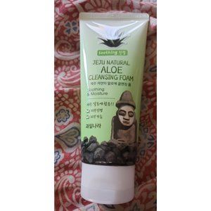 Kwaiinara Jeju Natural Aloe Cleansing Foam 120g  New Sealed!!